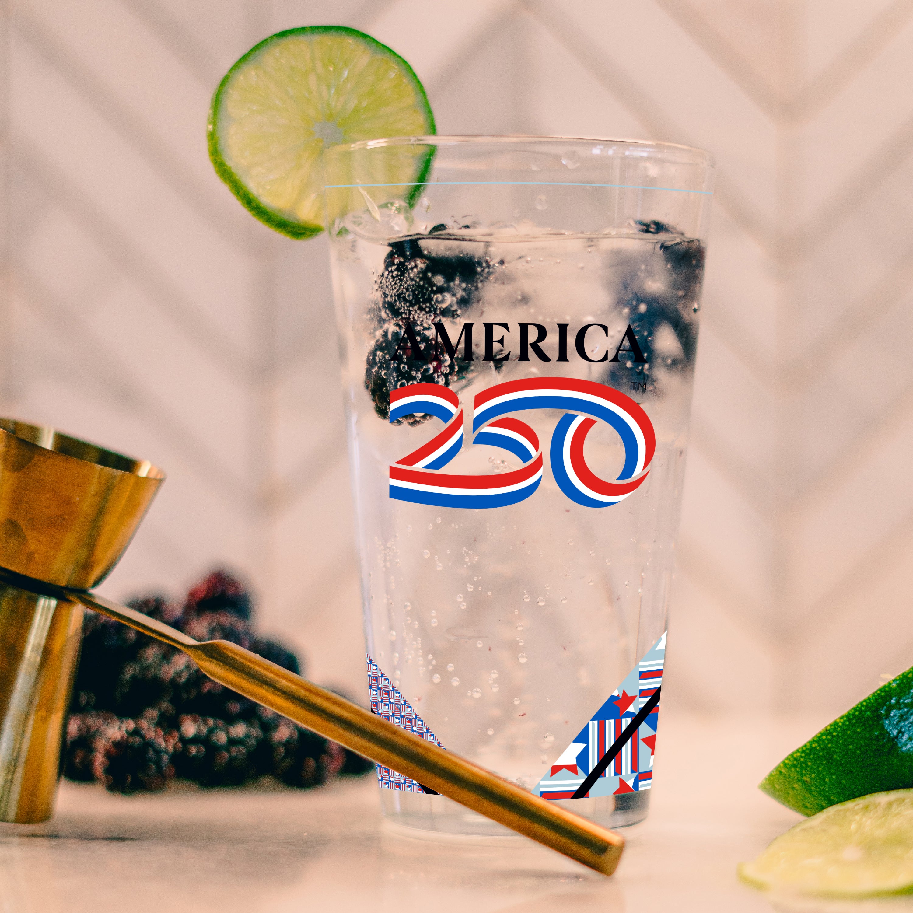 America 250 16oz Stars and Stripes Pint Glass - Image 3