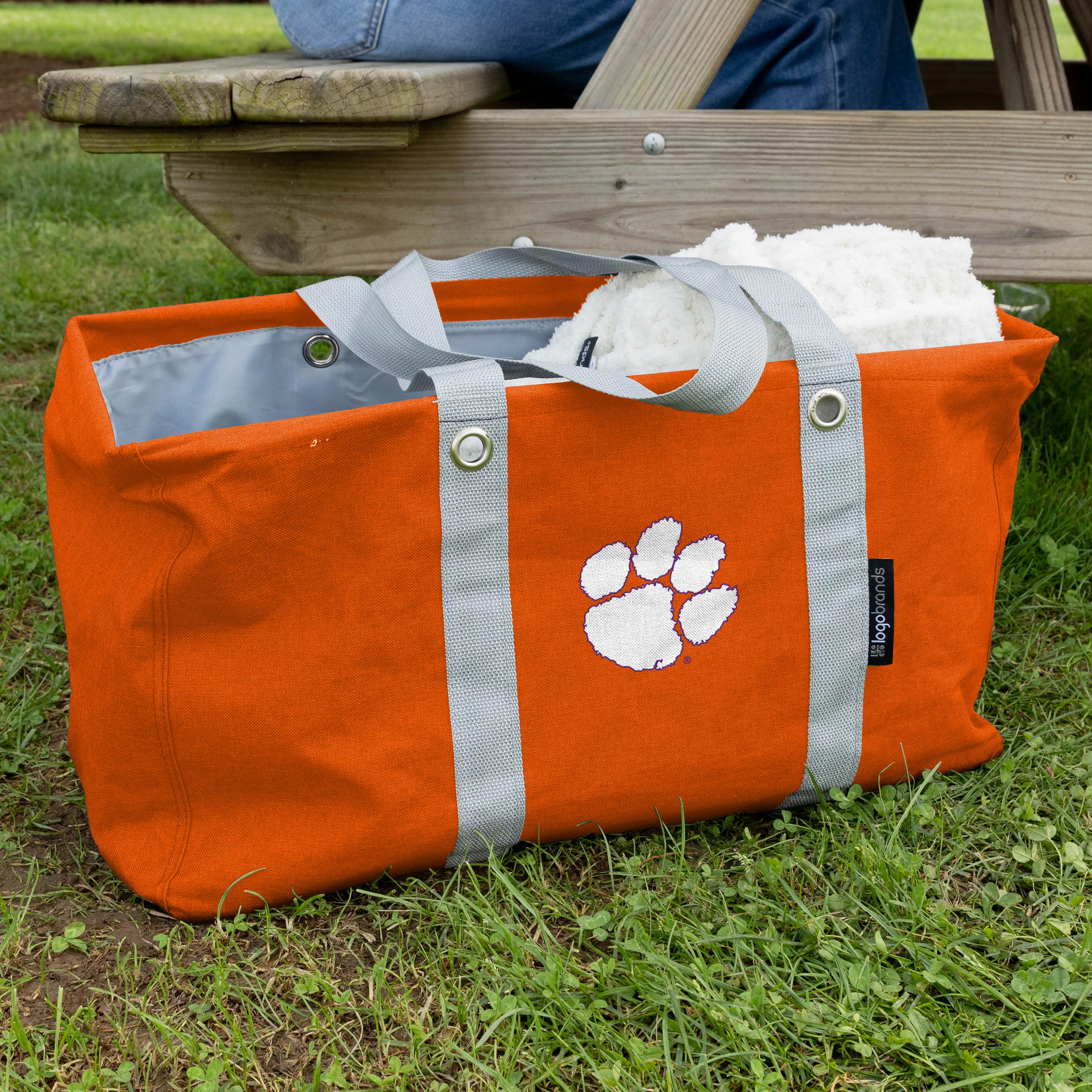 Clemson Crosshatch Picnic Caddy - Image 3