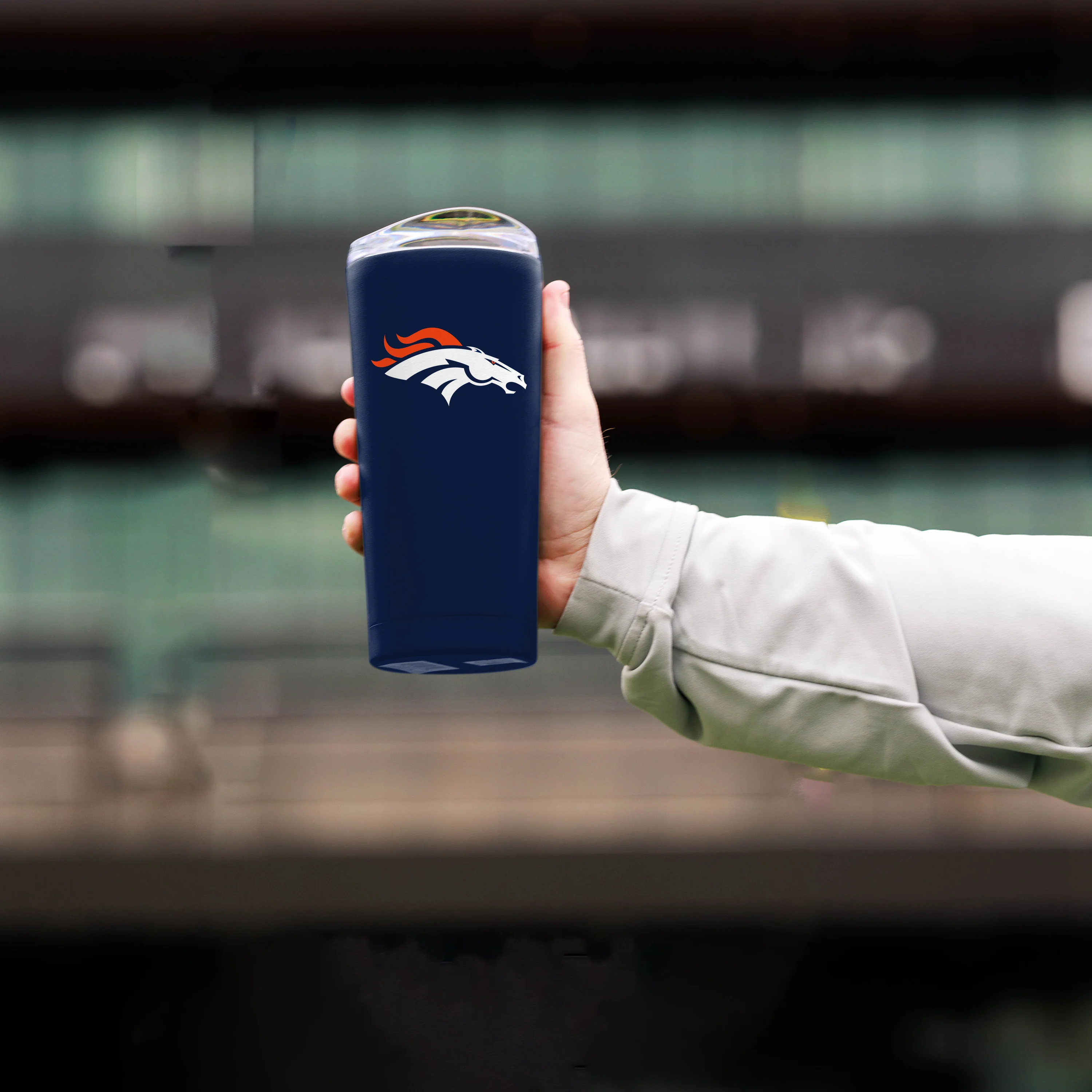 Denver Broncos 20oz Navy Flipside Powder Coat Tumbler - Image 5