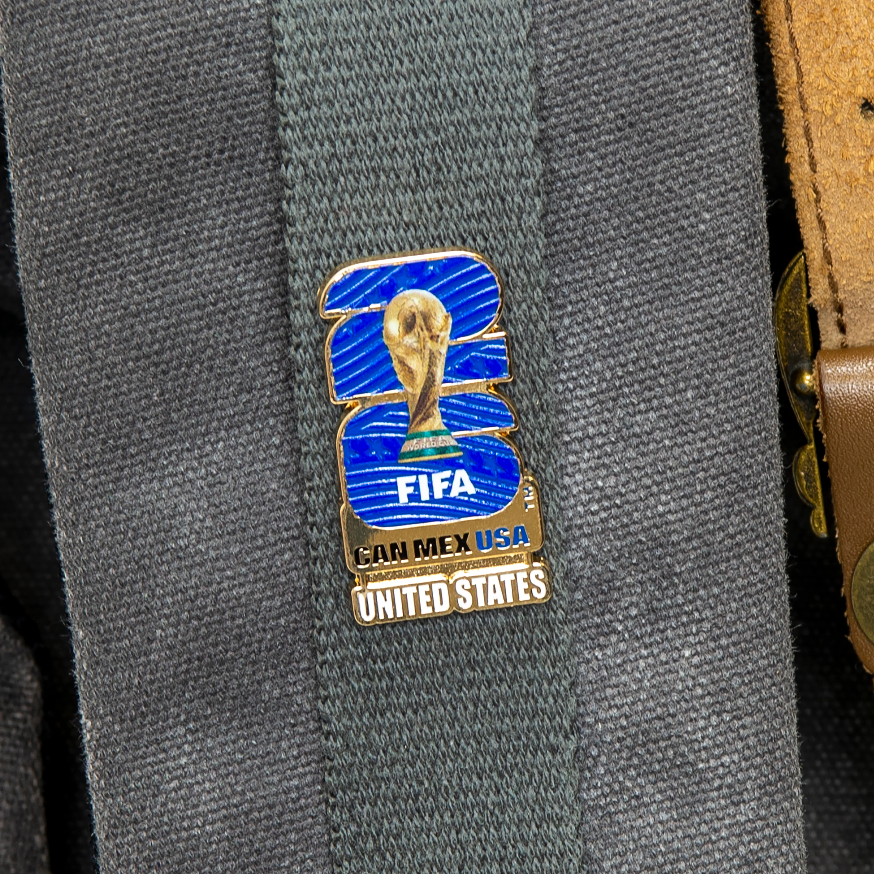 FIFA 2026 World Cup Host Country USA Lapel Pin on Backer Card with hologram (FIFA) - Image 3