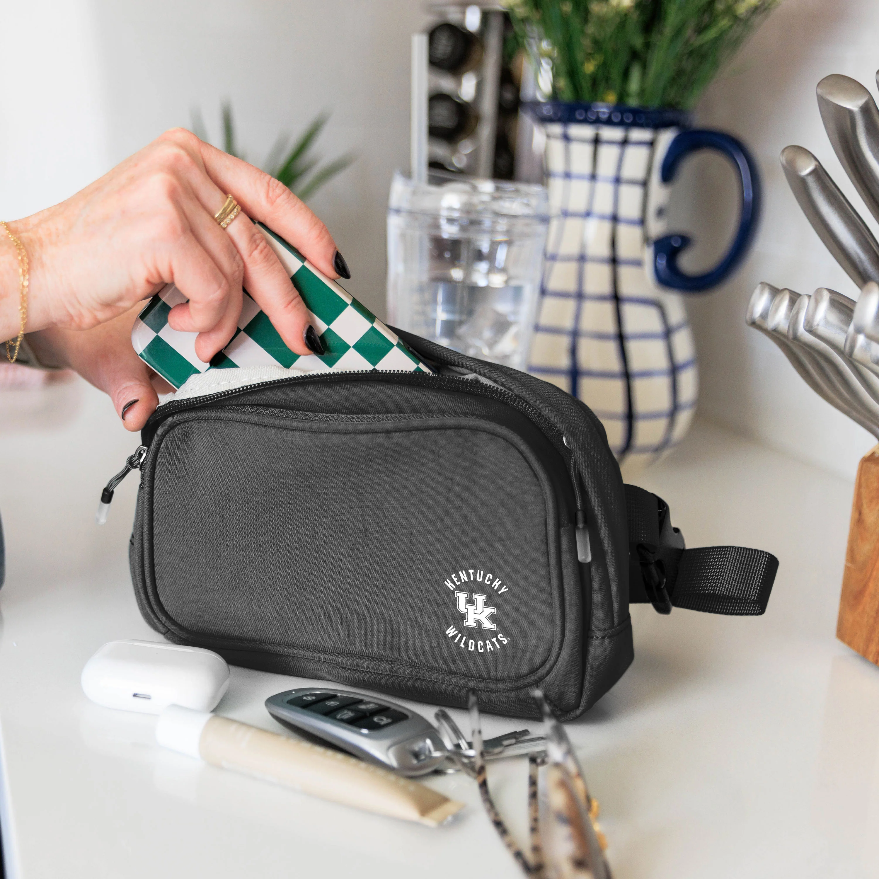 Kentucky Black Everyday Belt Bag - Image 2