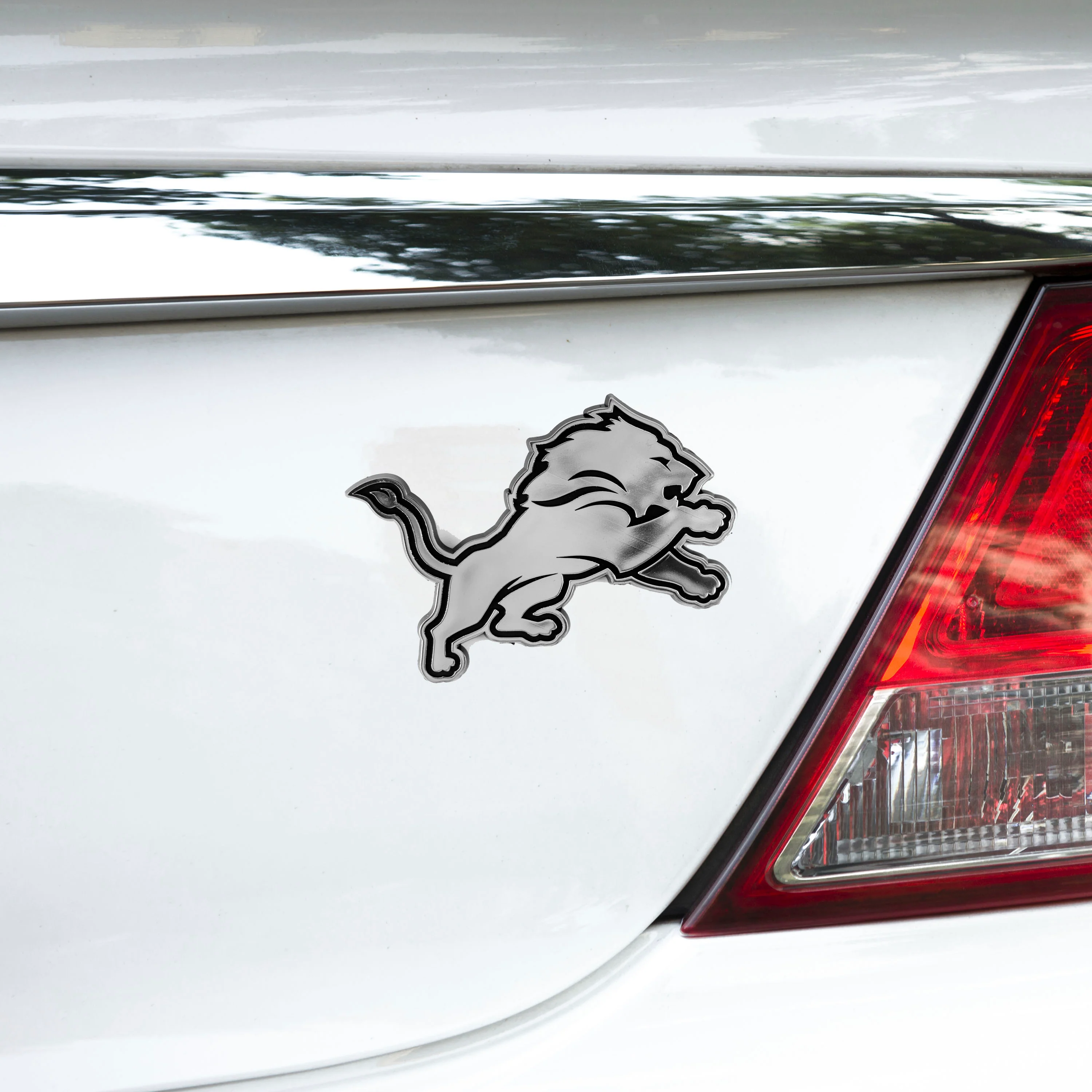 NFL - Detroit Lions Plastic Chrome Emblem - Image 2