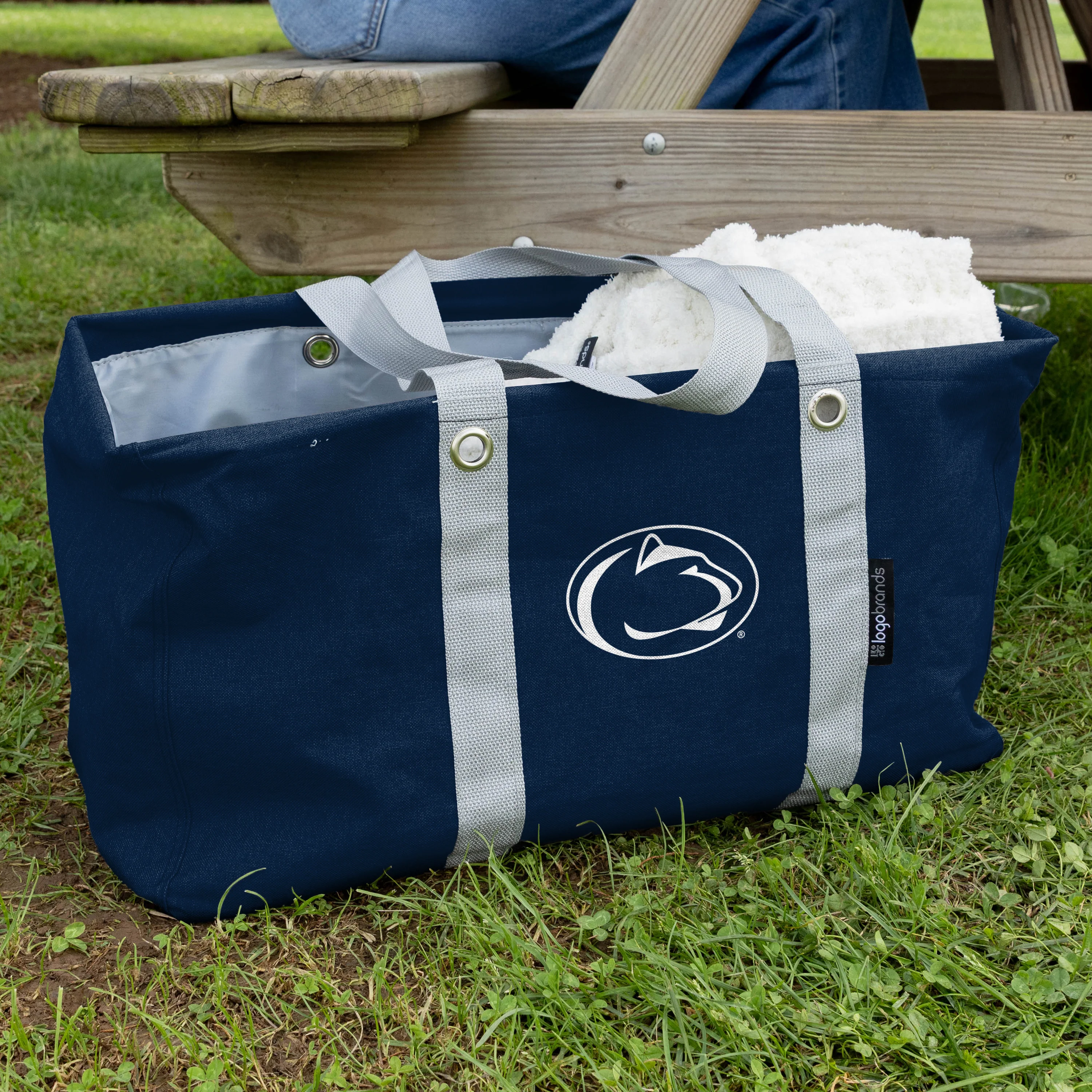 Penn State Crosshatch Picnic Caddy - Image 3