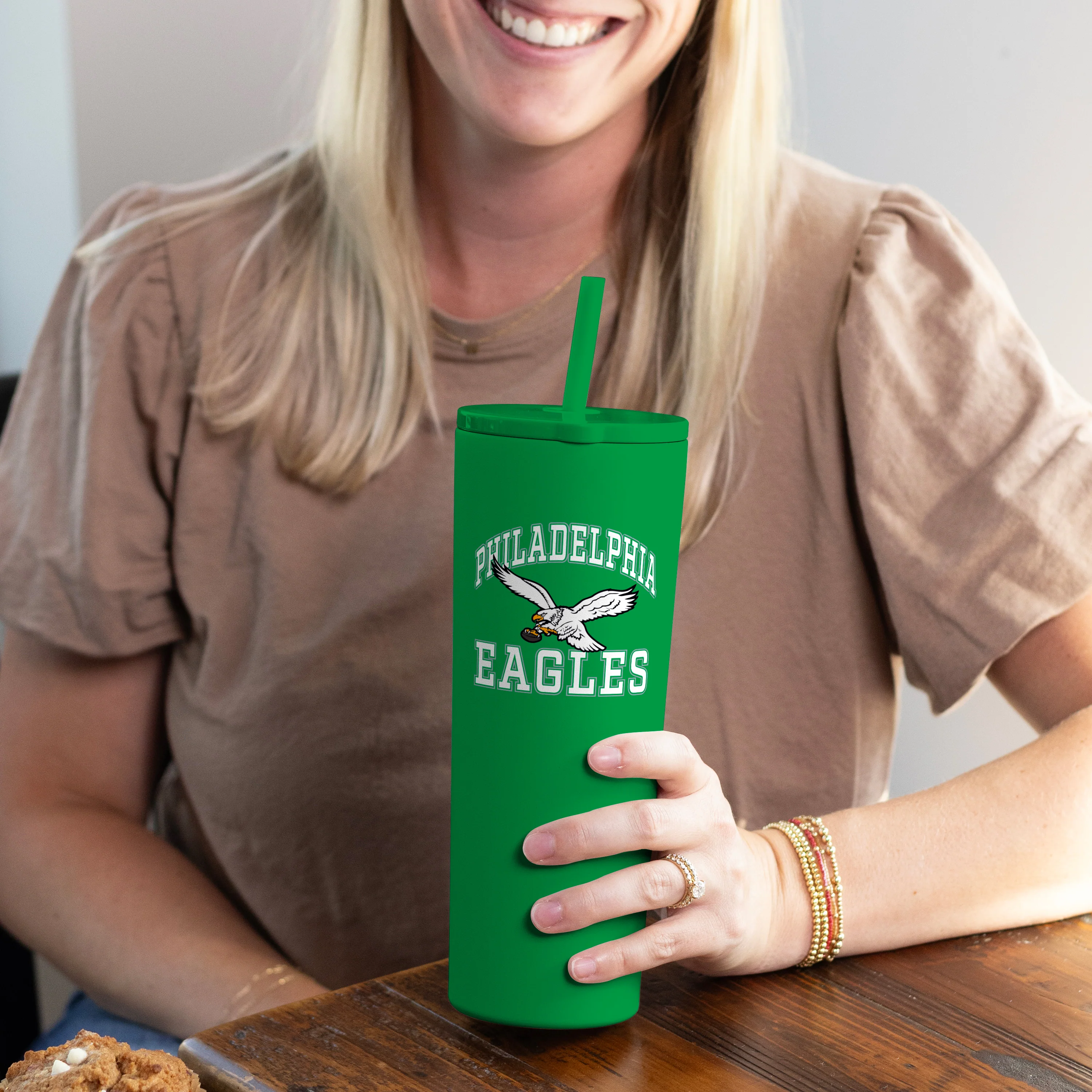 Philadelphia Eagles Vintage 30oz Athletic SS Straw Tumbler - Image 4