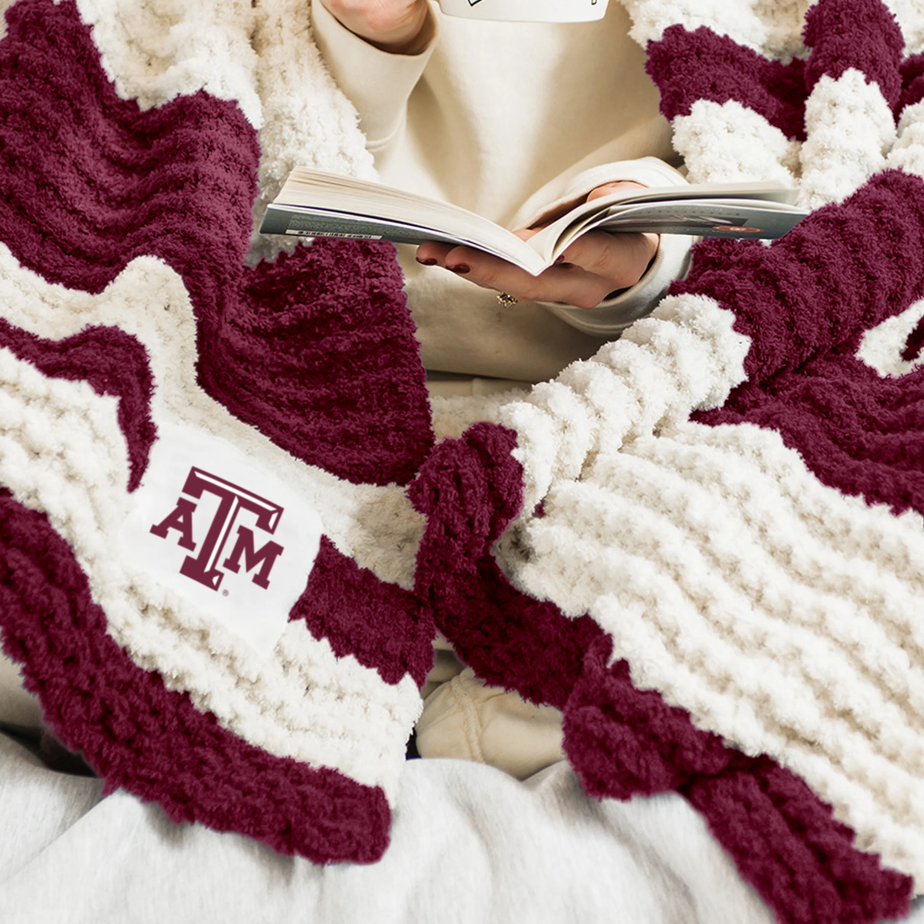 Texas A&M Cable Knit Throw 50x60 - Image 2