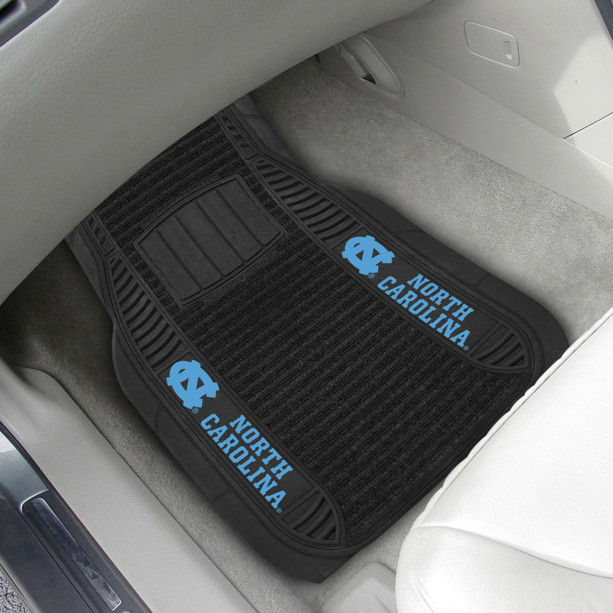 UNC Chapel Hill 2-pc Deluxe Car Mat Set - Image 2