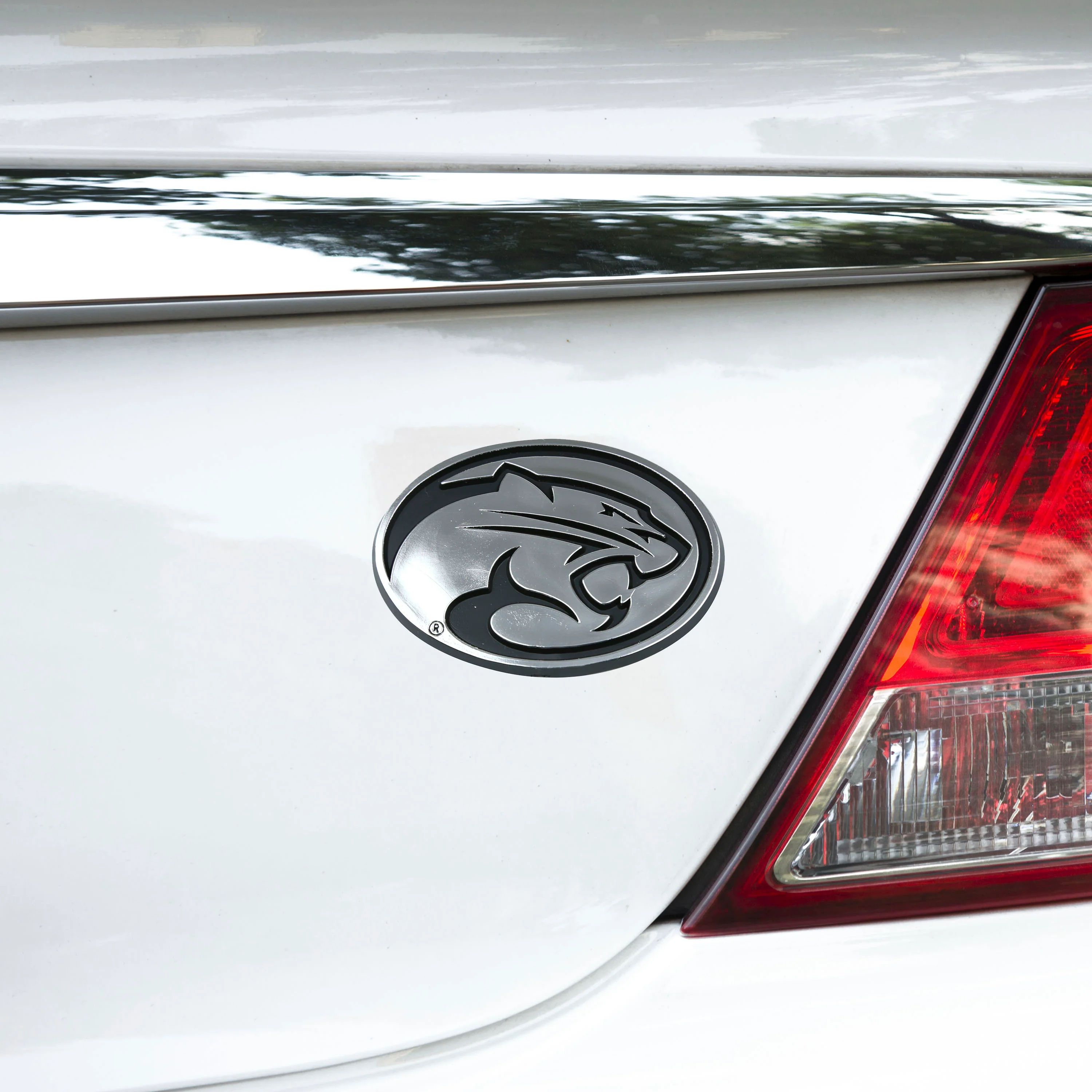 University of Houston Molded Chrome Emblem - Image 2