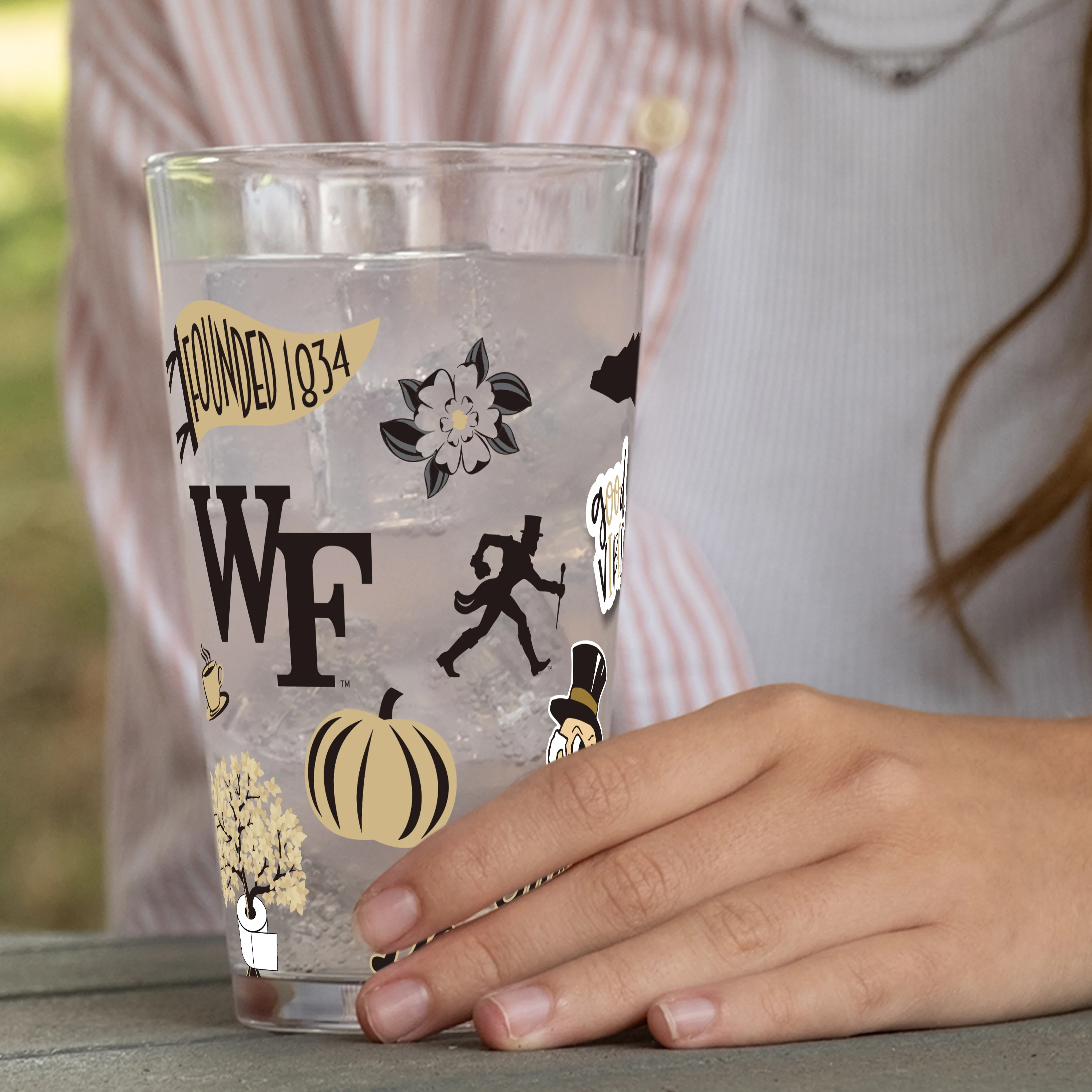 Wake Forest 16oz Native Pint Glass - Image 4