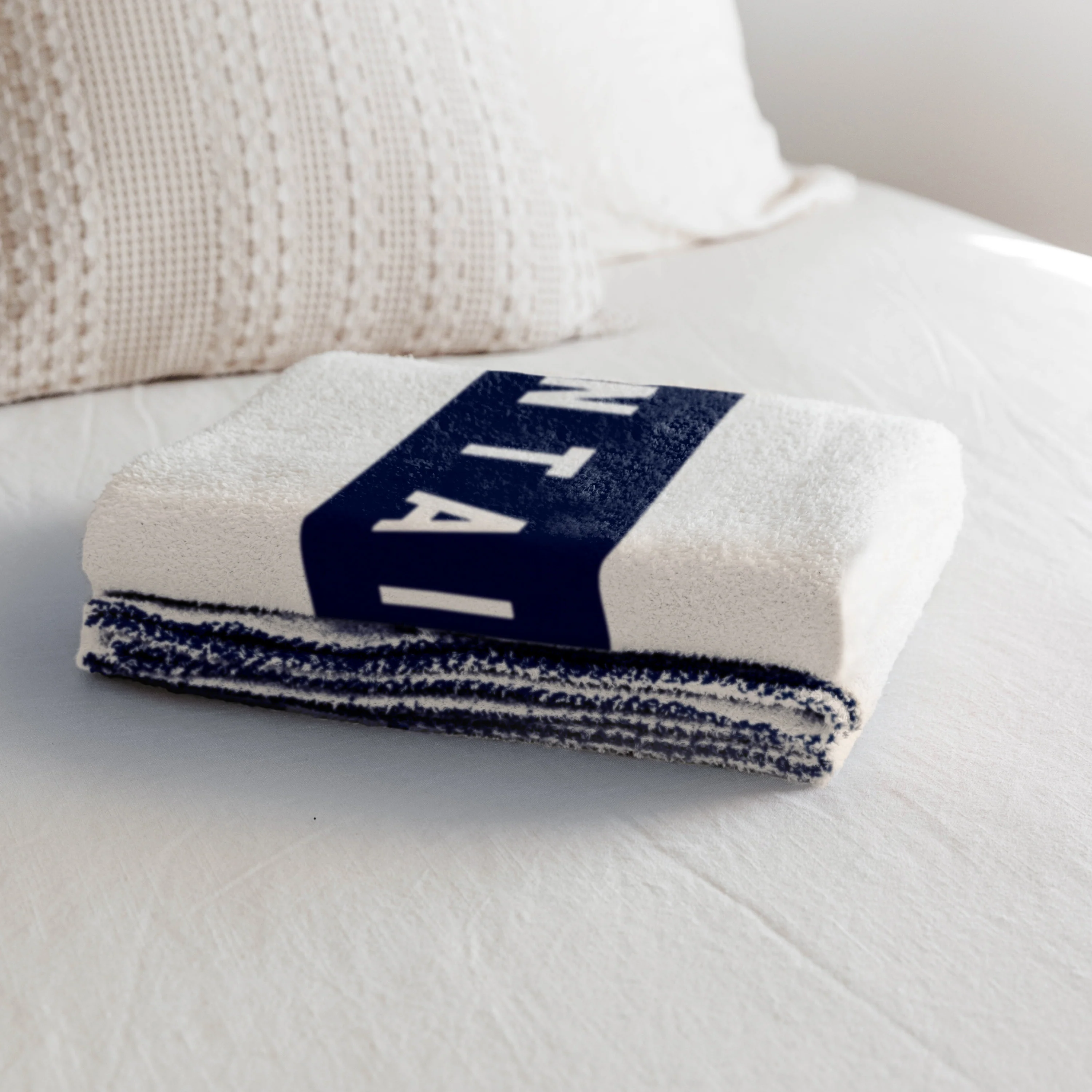 West Virginia Luxe Prime Dreams Throw - Image 4