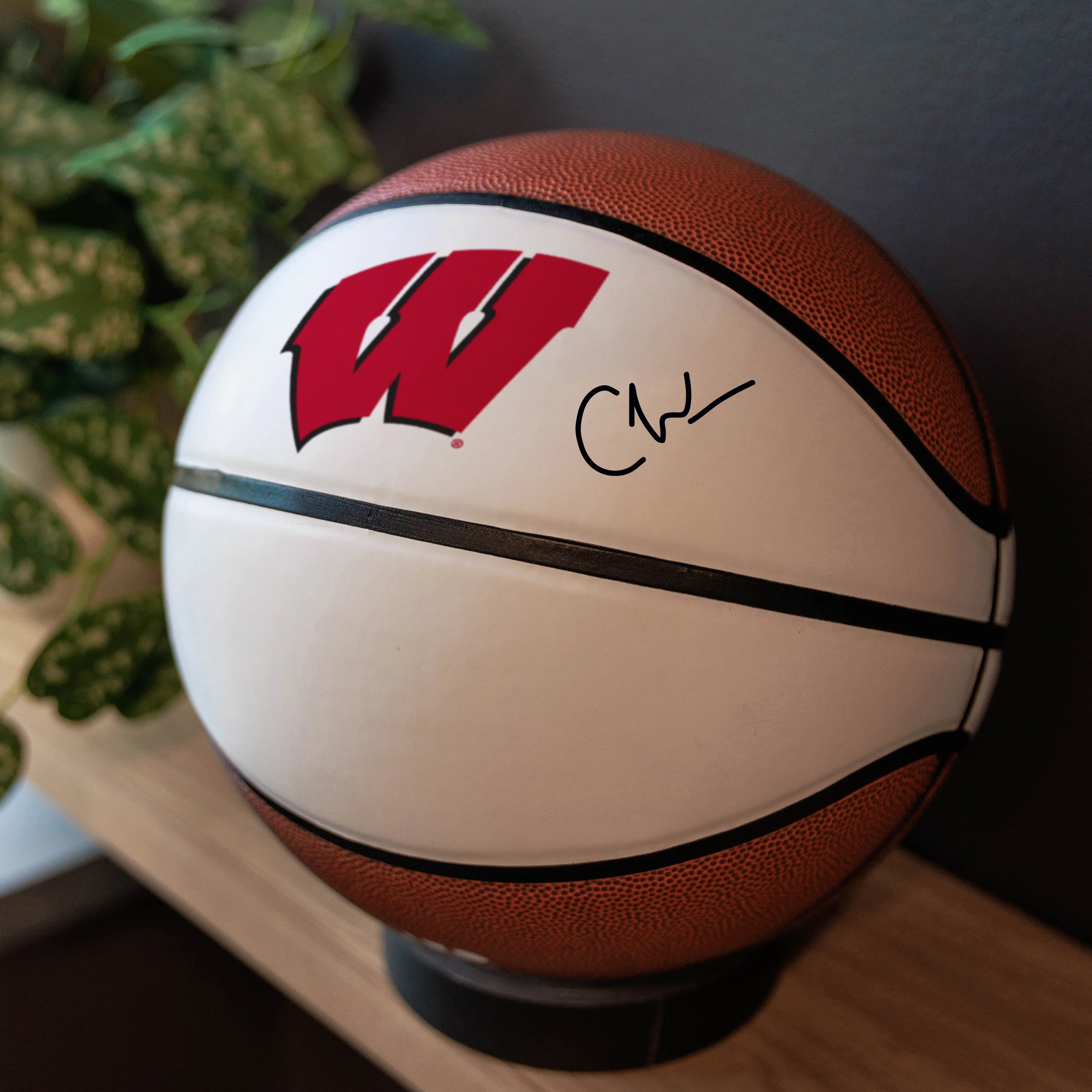 Wisconsin Official-Size Autograph Basketball - Image 7